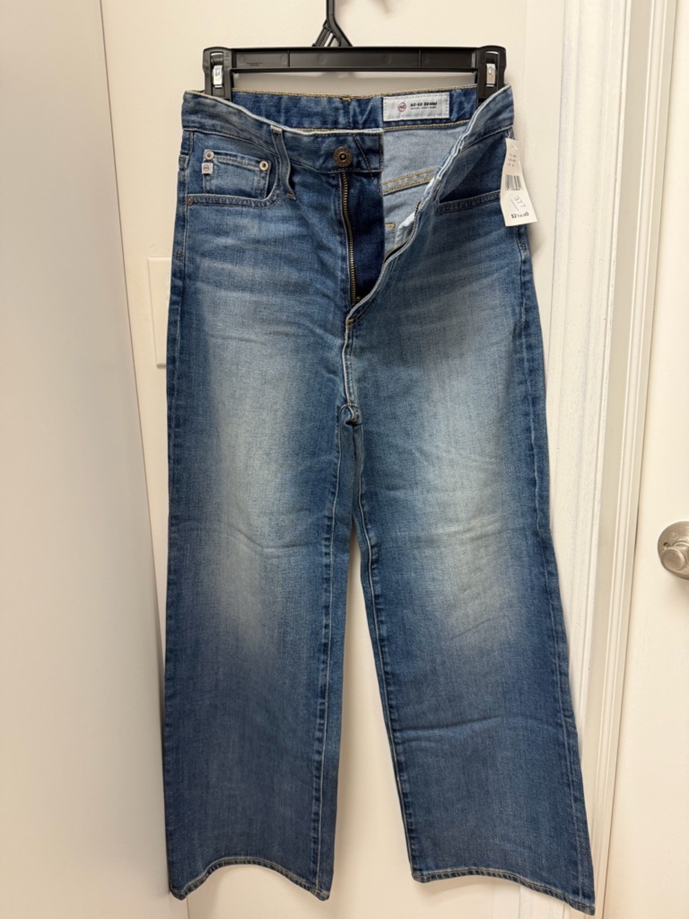 AG Adriano Goldschmied Wide Leg Crop Size 26 NWT